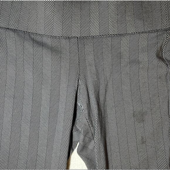 Women's XL Studio Ponte Slim Fix Pixie Pant. Black HerringboneTorrid Size 00 - Picture 3 of 9